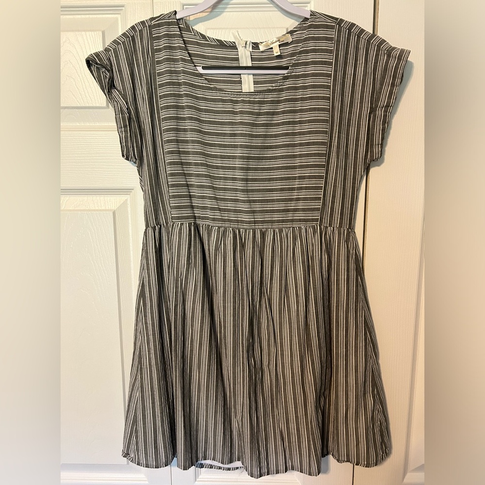 Short striped dress